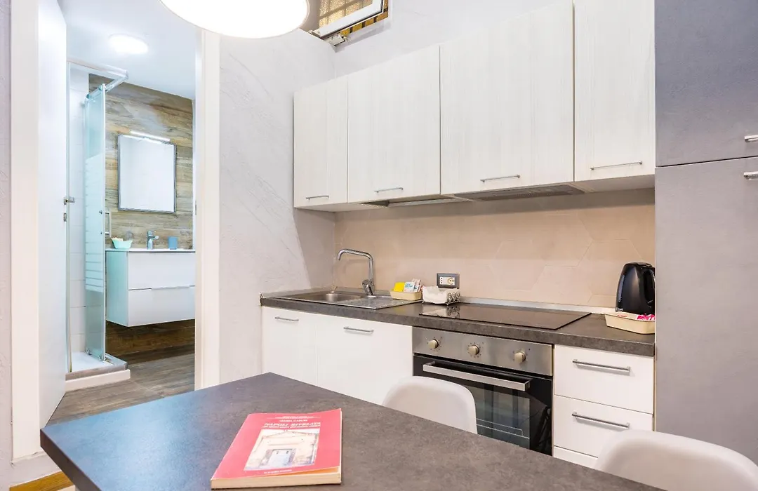 BAUBO sulla via dei presepi by Napoliapartments-1